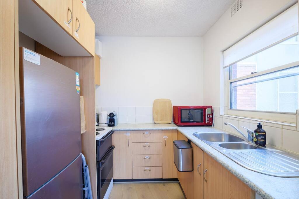 2 Bedroom Water Views Edgecliff Harbour Apartment